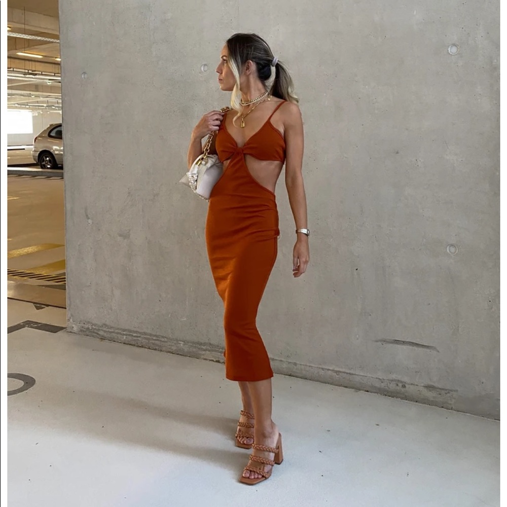 Oscar street cutout knit midi dress in rust